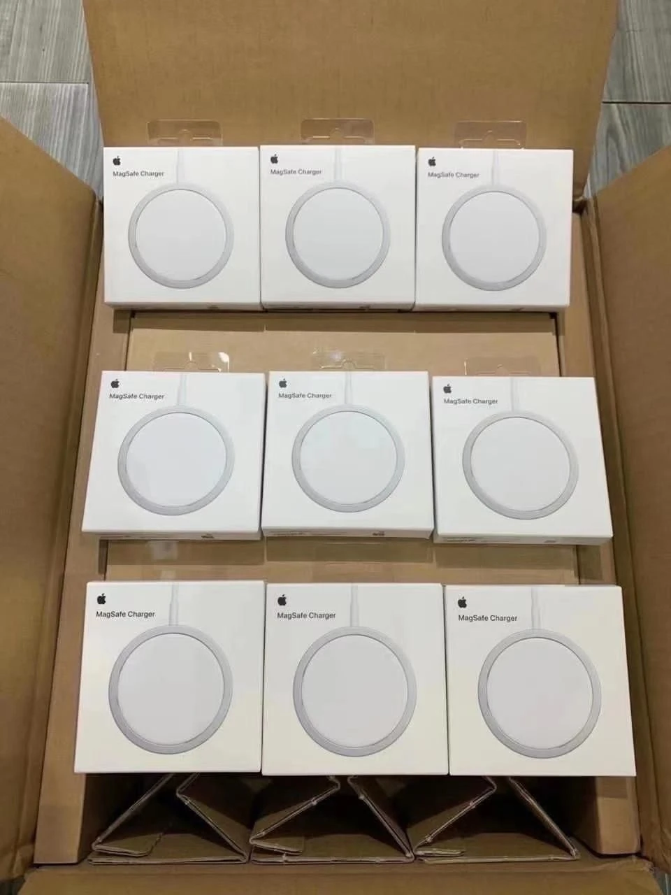 Factory Direct Sale High Quality Magsafe Wireless Charger 15W Magnetic Charger for iPhone 12 PRO